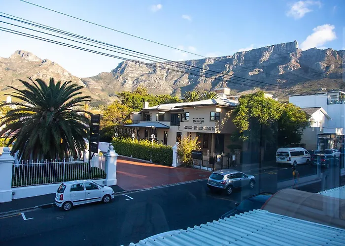 Chic City Studio With Views On Kloof Street
