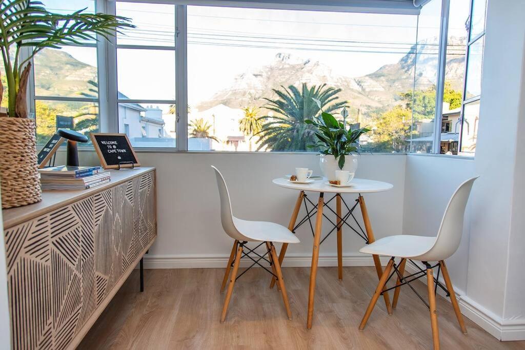 Chic With Views On Kloof Street