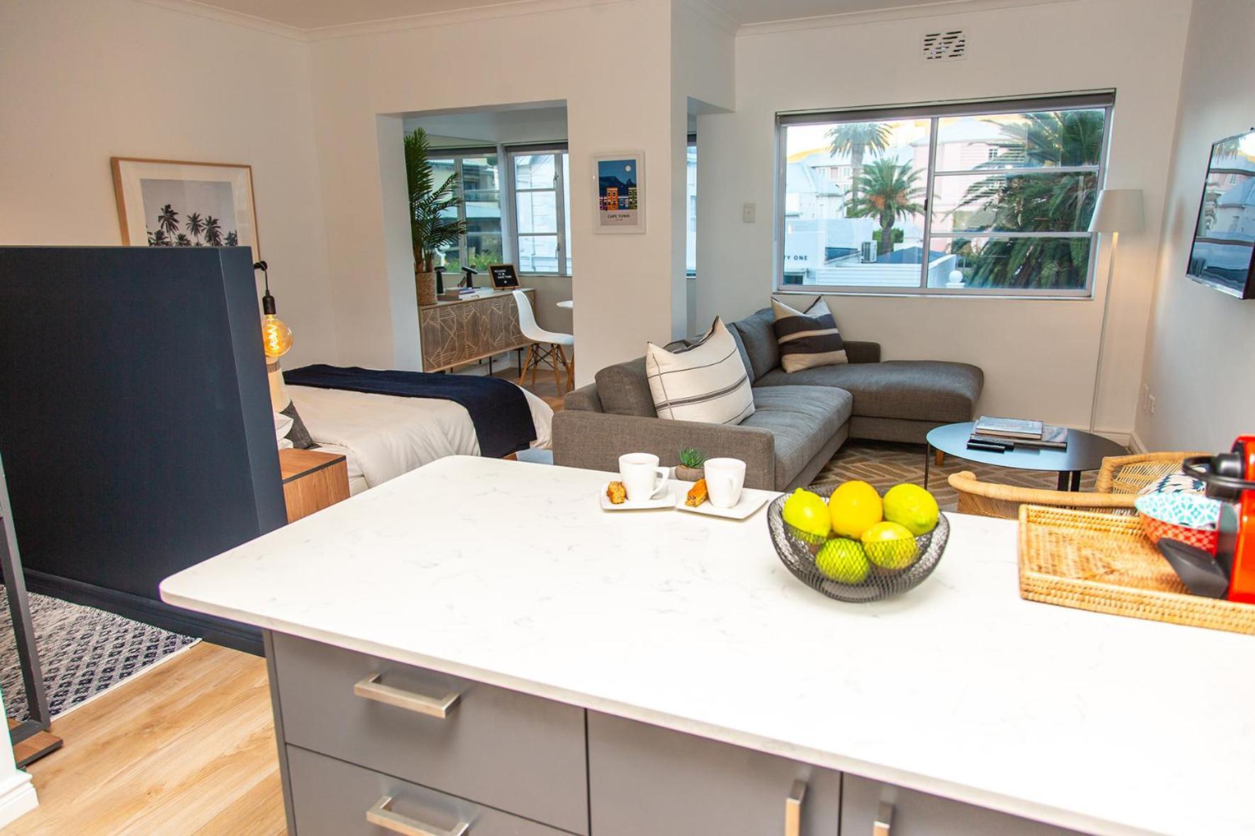Chic With Views On Kloof Street *